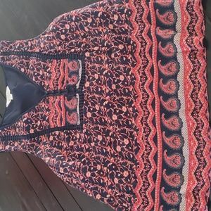 Lined V-neck paisley tank, size Medium.